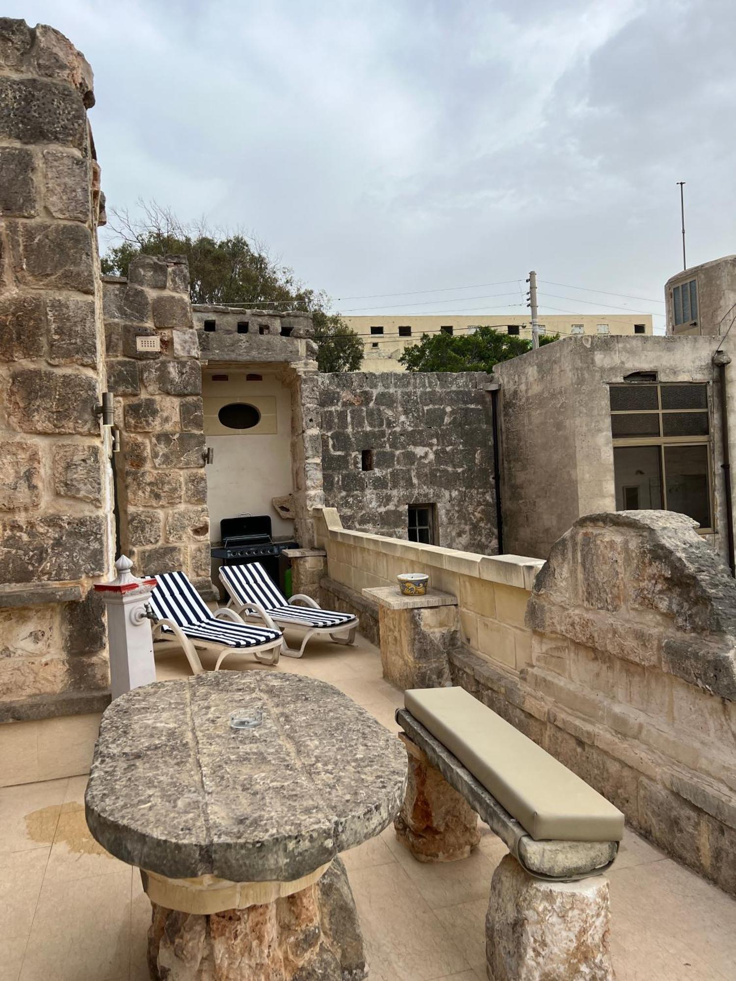 Traditional Maltese Home By Ma Properties St. Paul's Bay Exterior foto